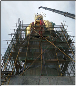 扎麻隆凤凰山20米王母铜像安装完成